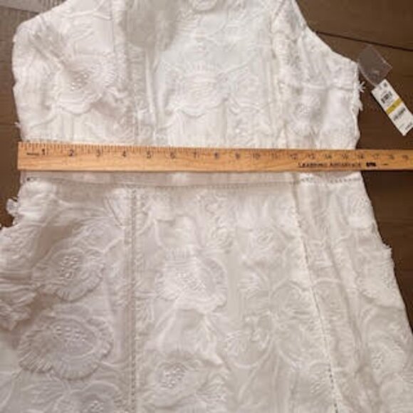 🤍INC White Textured Sleeveless Dress (Size 14) - Picture 6 of 10